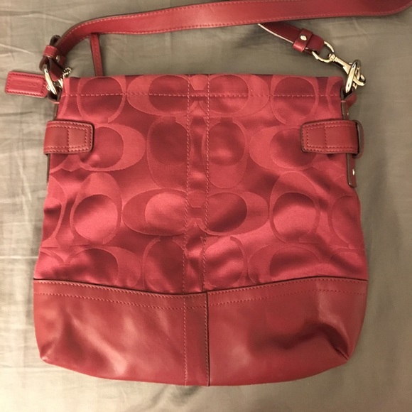 Coach crossbody barely used - Picture 2 of 4
